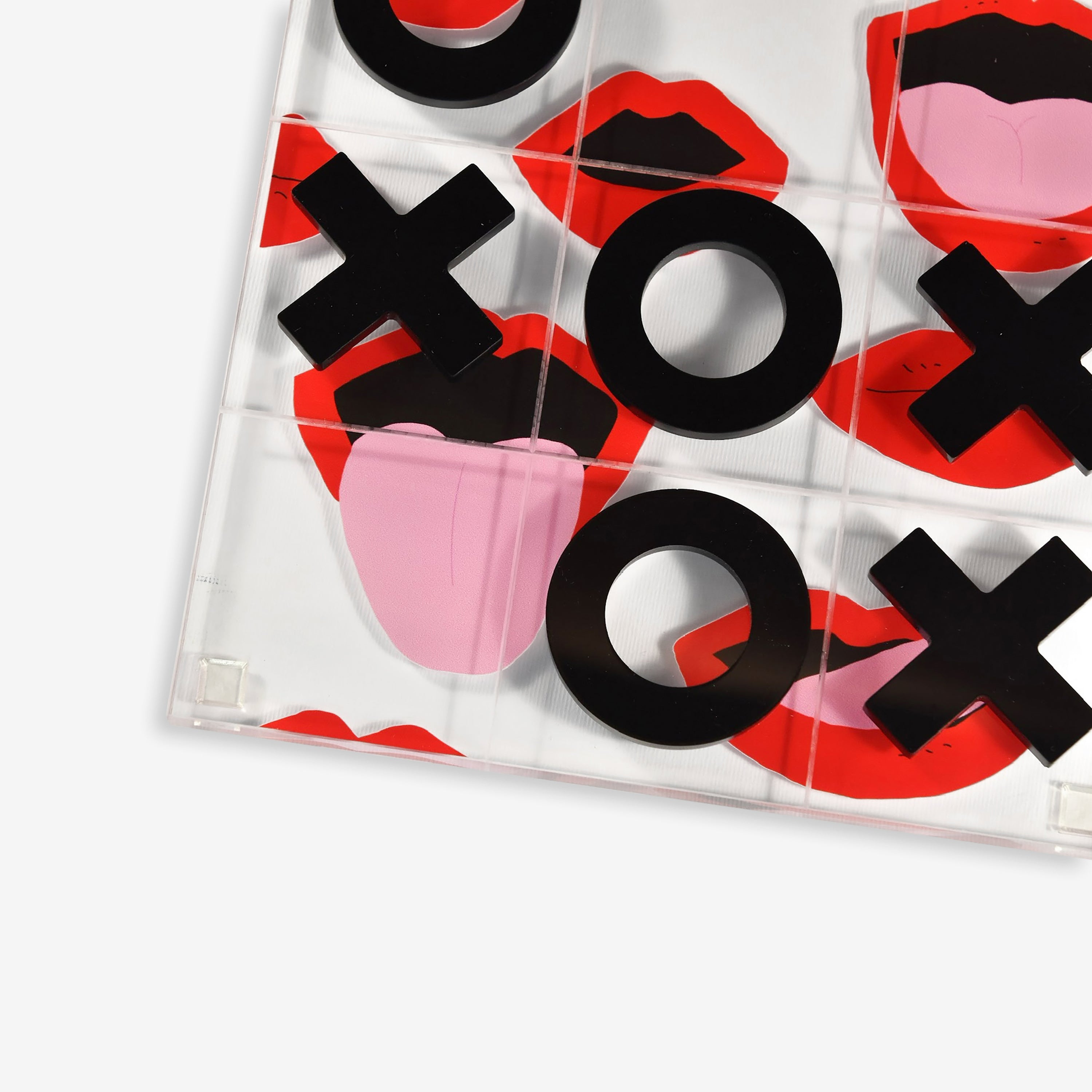 Kiss Me Tic Tac Toe